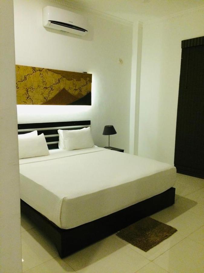 Sunrise Palace Negombo Exterior photo